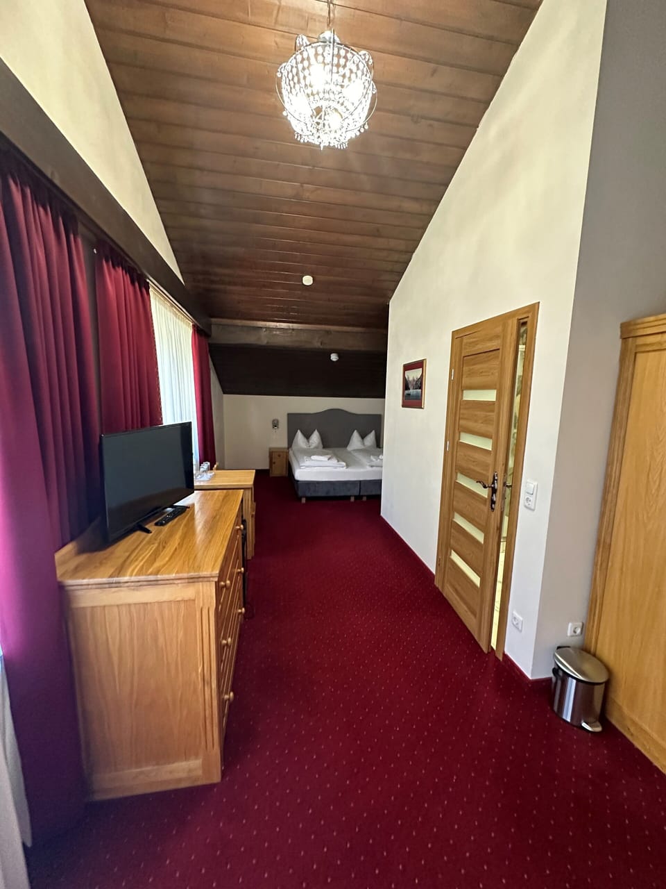 Triple Room | Premium bedding, in-room safe, desk, blackout drapes