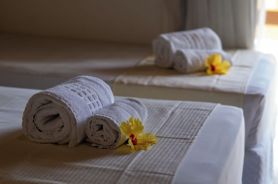 Standard Room | Minibar, in-room safe, blackout drapes, free cribs/infant beds