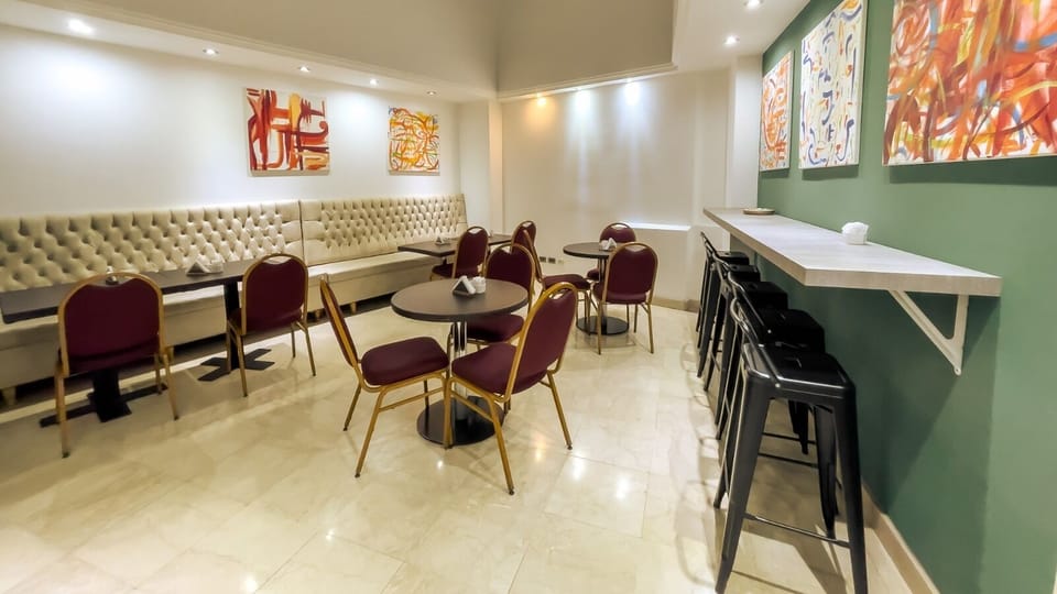 Free daily self-serve breakfast