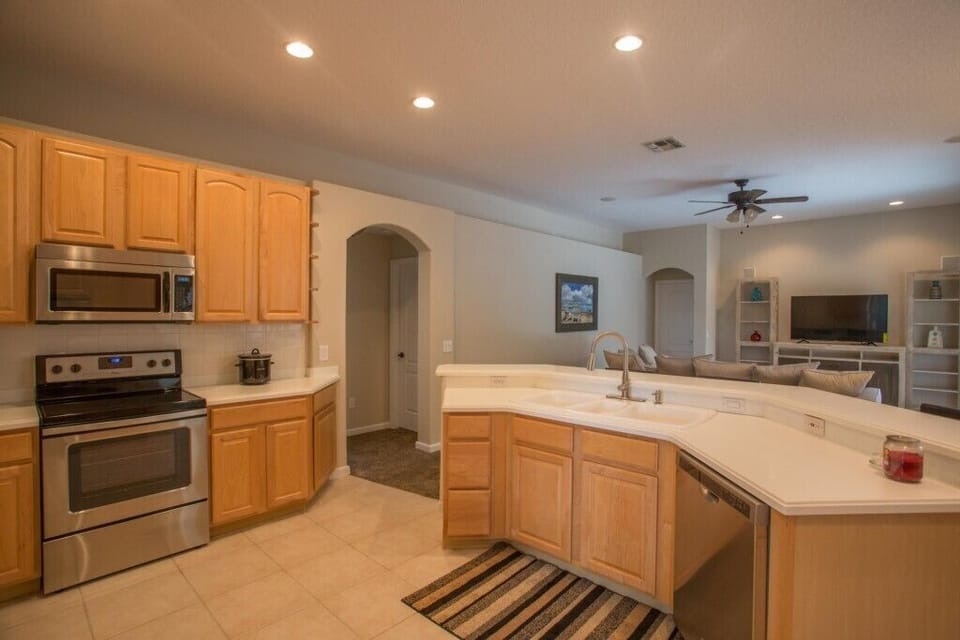 Villa, 4 Bedrooms | Private kitchen | Coffee/tea maker