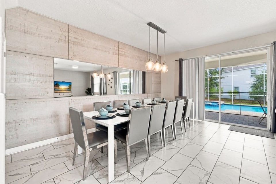Villa, Multiple Bedrooms | Dining