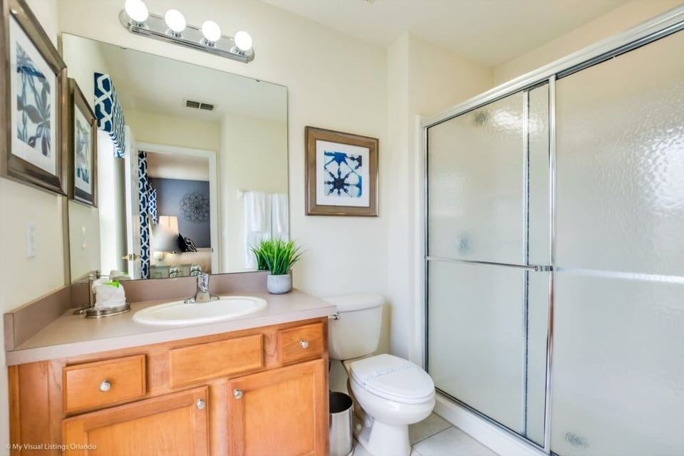 Bella Vidatown With Full Size Pool! 4 Bedroom Townhouse by RedAwning House in Kissimmee