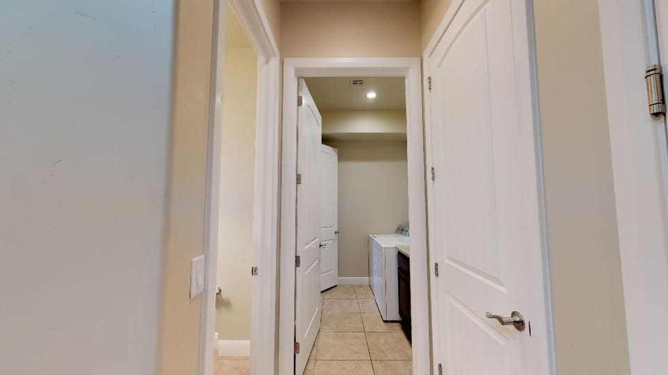 Townhome, 4 Bedrooms | Interior