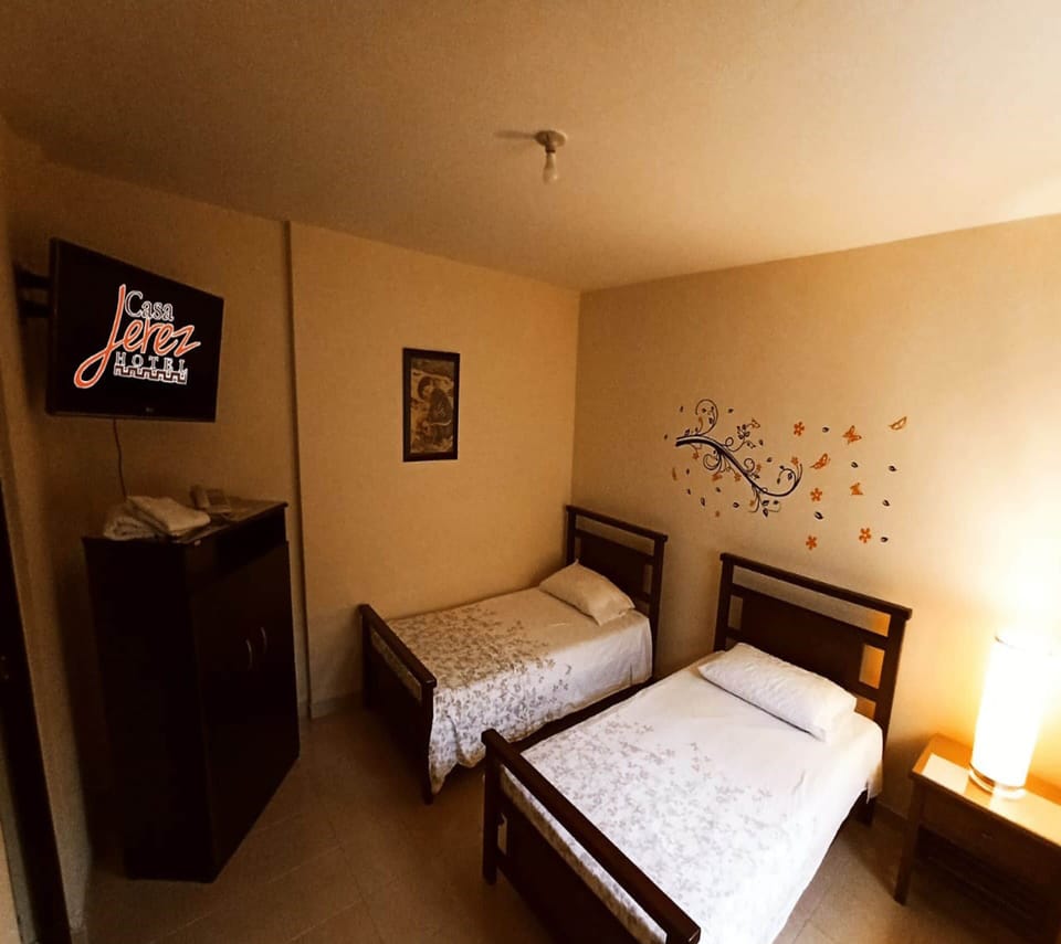 Basic Double Room, 2 Twin Beds | Free WiFi, bed sheets