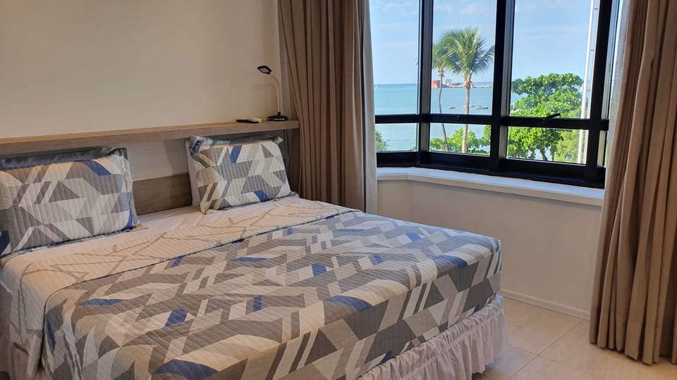 Premium Apartment | Pillowtop beds, minibar, blackout drapes, free WiFi