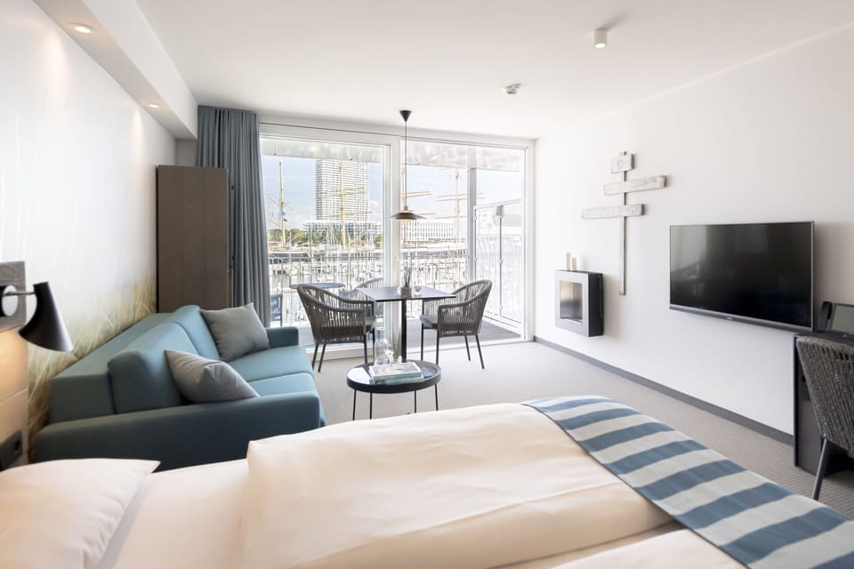 Superior Double Room, 1 Bedroom, Harbor View | Hypo-allergenic bedding, desk, soundproofing, iron/ironing board