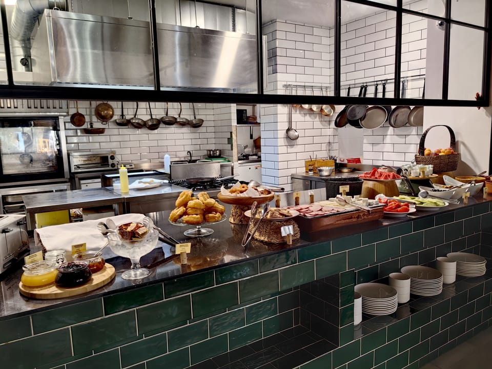 Free daily buffet breakfast