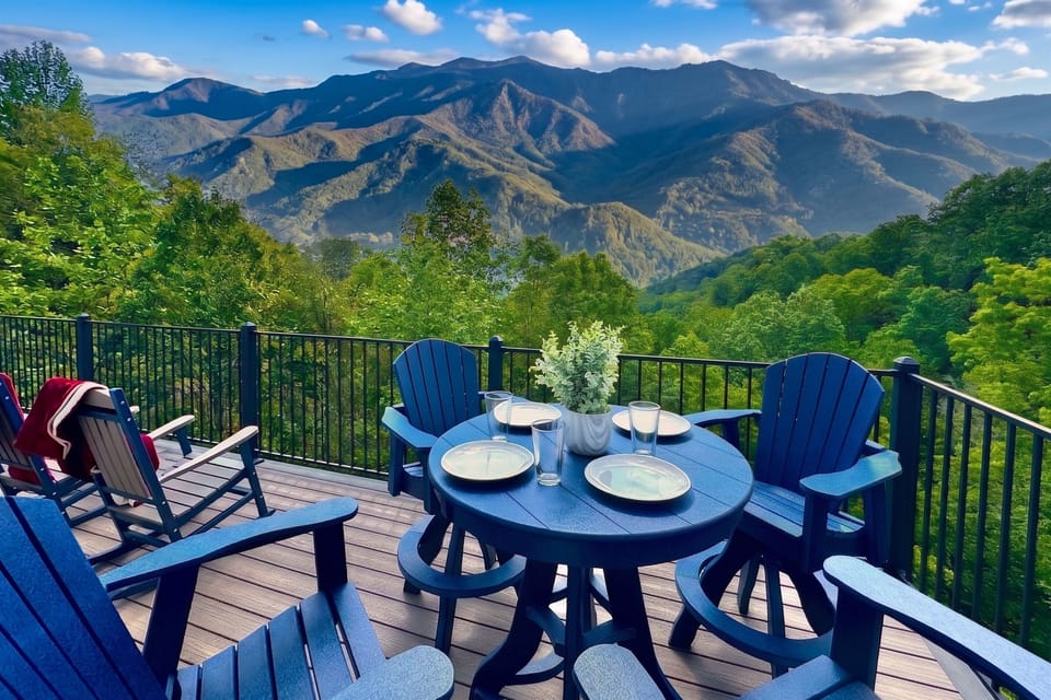 Incredible views of Mt Leconte and the Smoky Mountains from the decks. Eat "al-fresco" or just hangout in a rocker or outdoor sofa and enjoy the views!