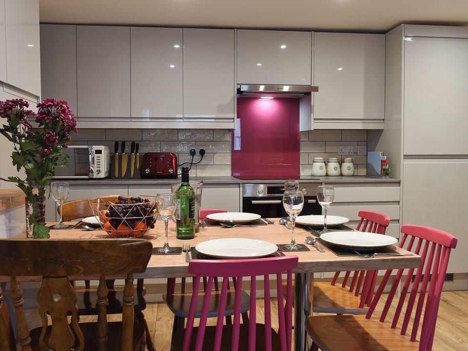 Kitchen/diner | Osborne Cottage, Whitby