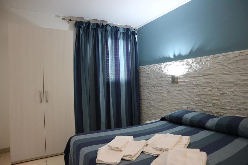 Memory foam beds, in-room safe, blackout drapes, soundproofing