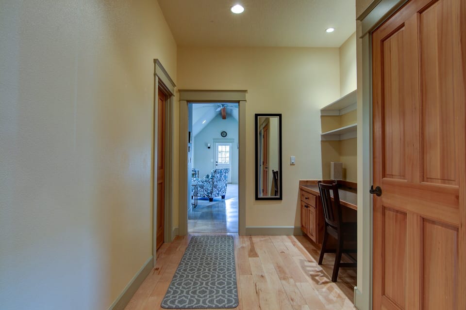 desk/office area in upstairs hallway