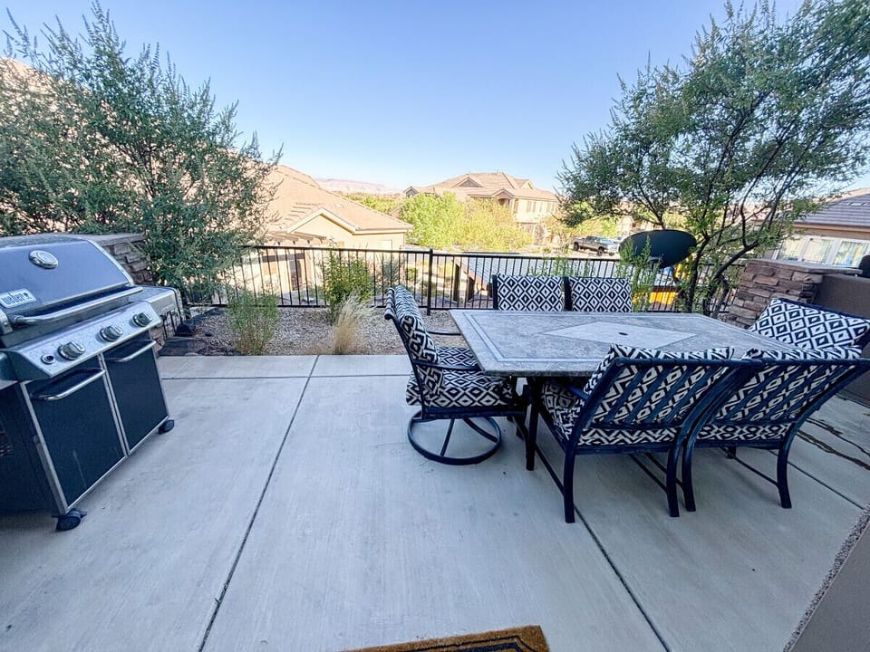Outdoor table