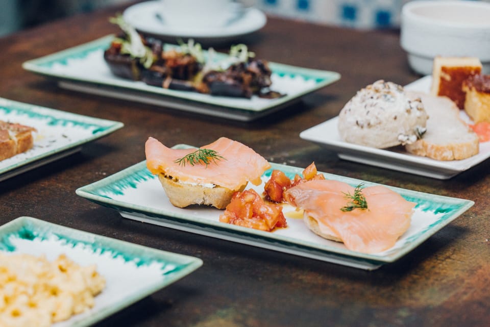 Daily buffet breakfast for a fee