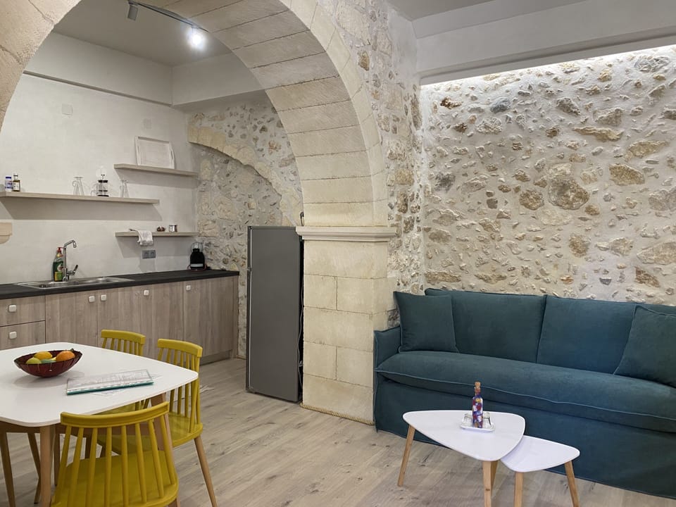 Studio Suite, Terrace, Garden View | Private kitchen | Fridge, coffee/tea maker, electric kettle