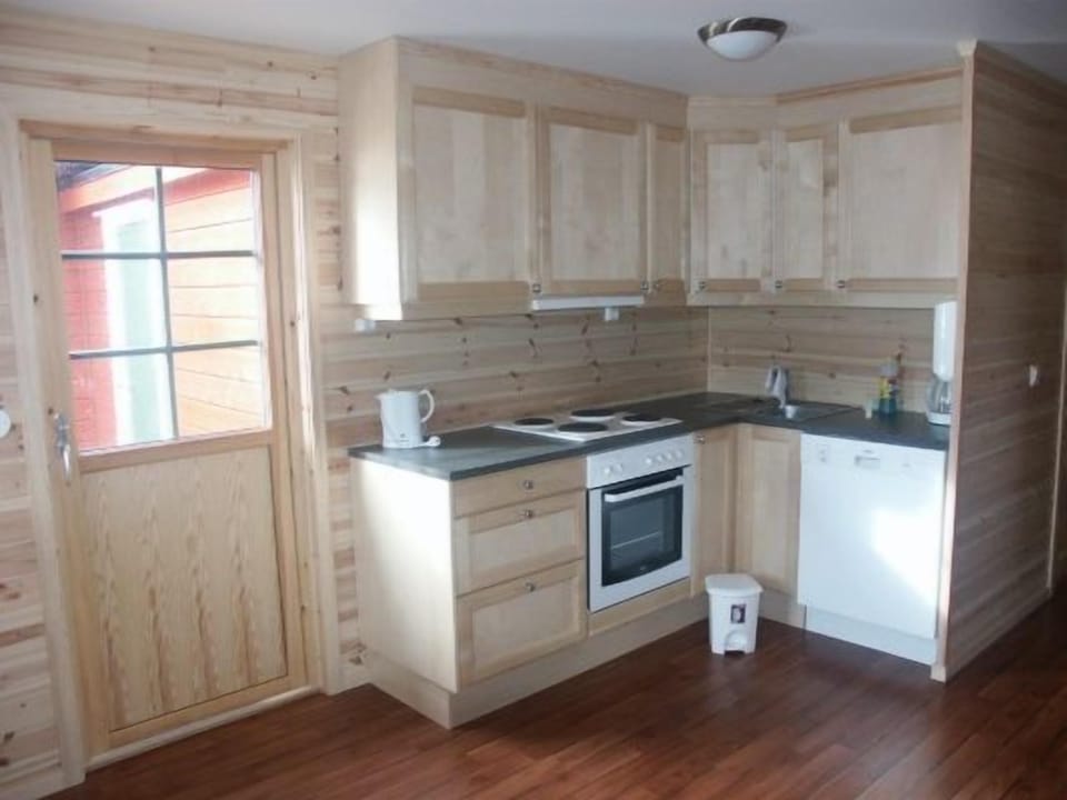 Cottage, 3 Bedrooms | Private kitchen | Coffee/tea maker, electric kettle