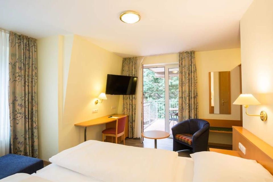 Premium Room | Down comforters, desk, soundproofing, free WiFi