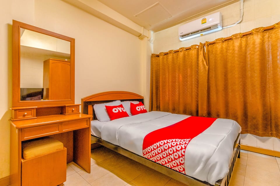 Standard Double Room | Free WiFi, bed sheets