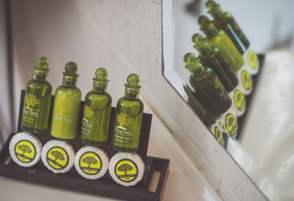 Bathroom amenities
