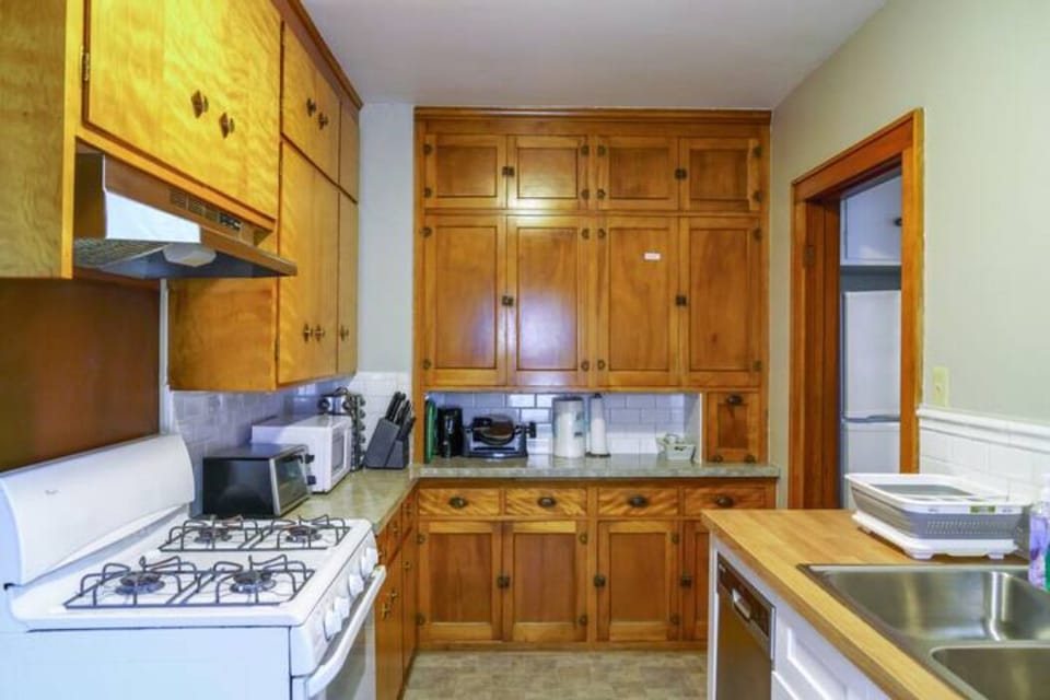 Fully equipped kitchen