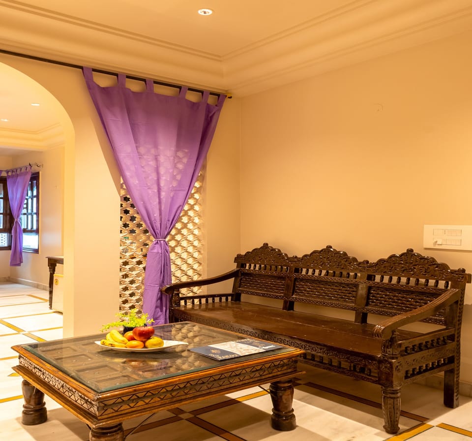 Executive Room | 1 bedroom, premium bedding, minibar, in-room safe