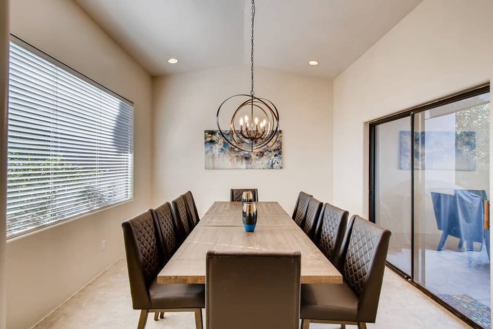 Guest house dining room