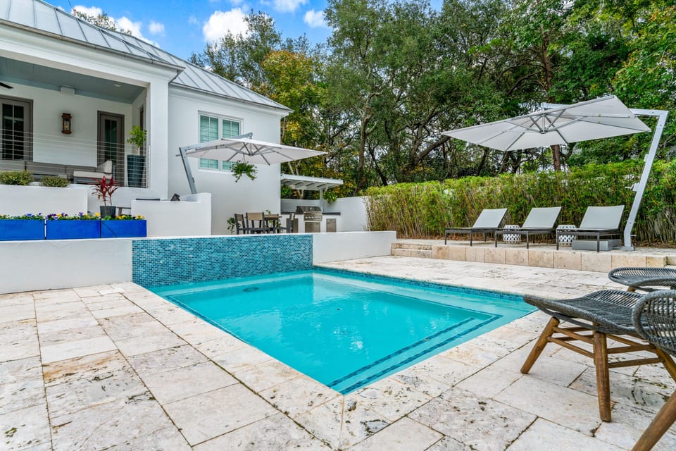 Private Pool Space off of Main House