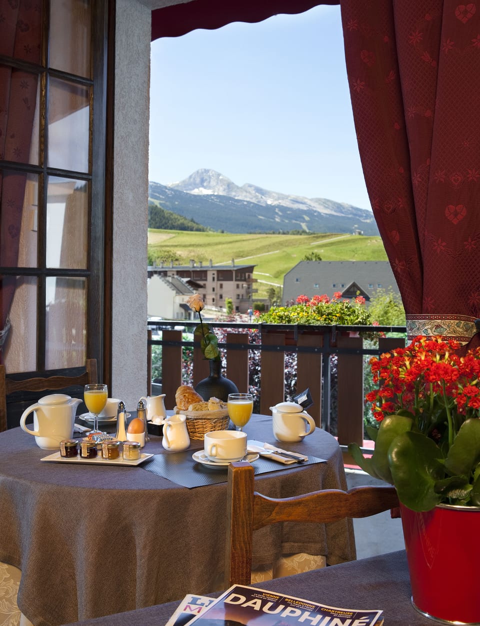 Breakfast, lunch, dinner served; French cuisine, pool views 
