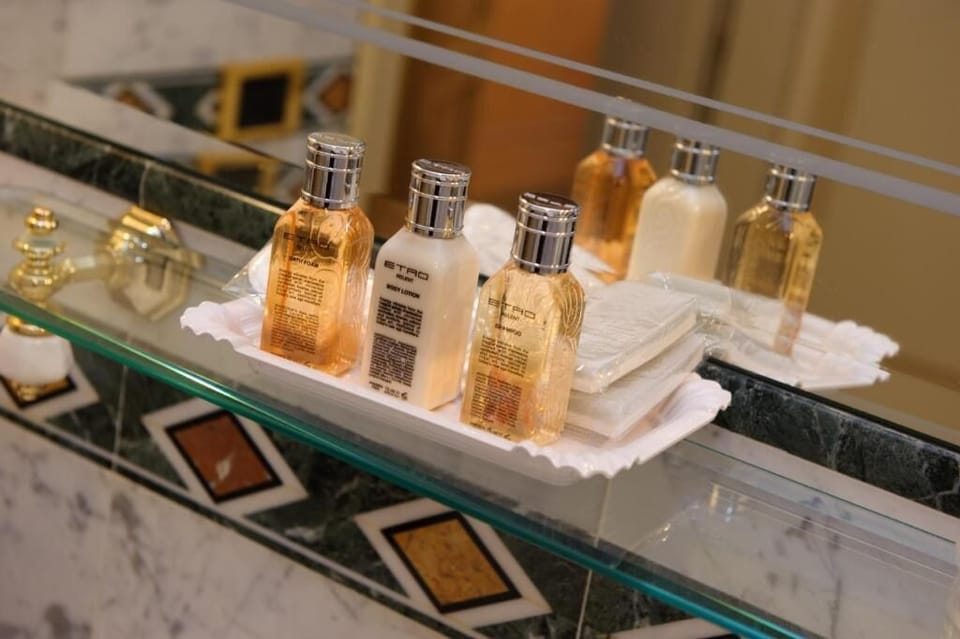 Separate tub and shower, deep soaking tub, hair dryer, slippers