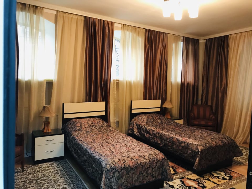 Apartment | Desk, iron/ironing board, free WiFi