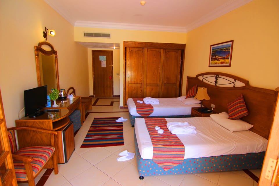 Minibar, in-room safe, soundproofing, WiFi