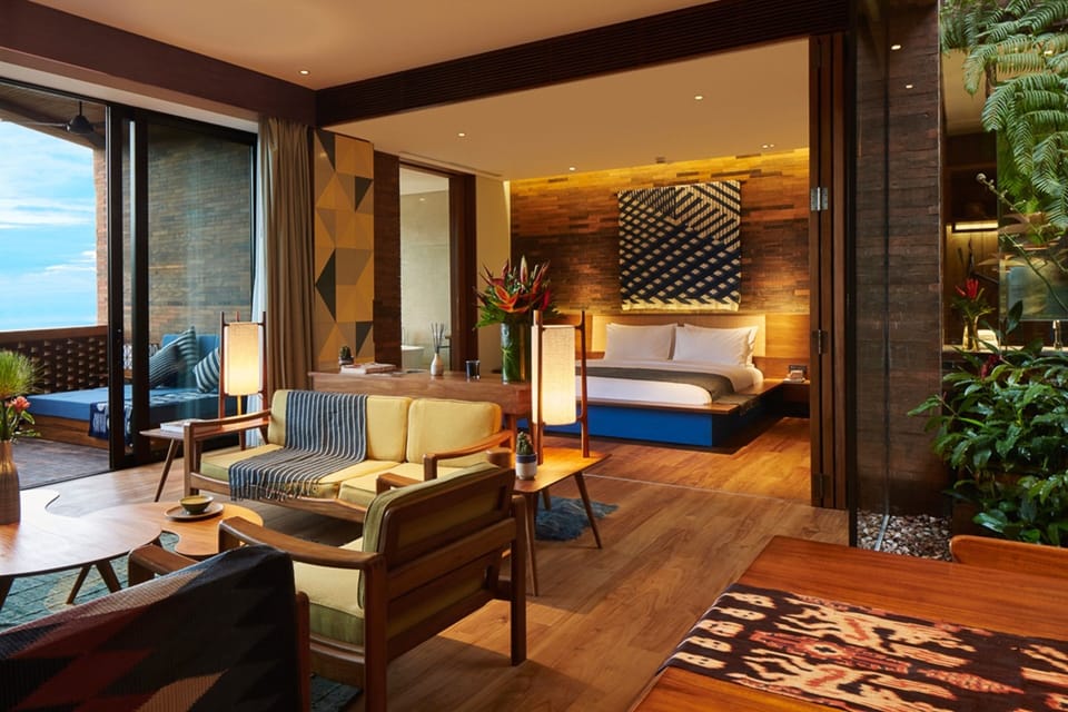 Premium bedding, free minibar items, in-room safe