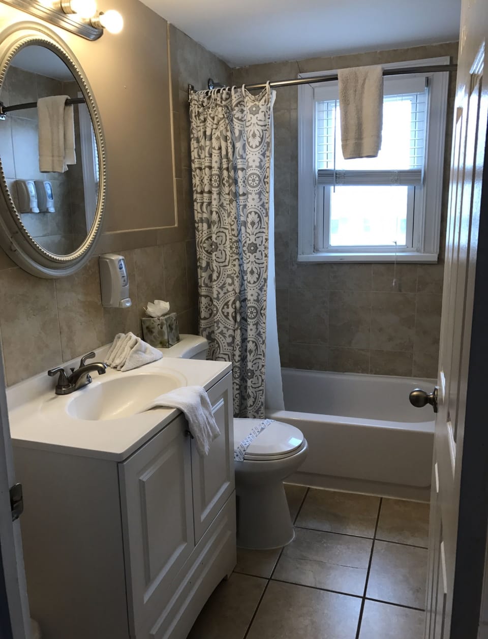 Towels, soap, shampoo, toilet paper