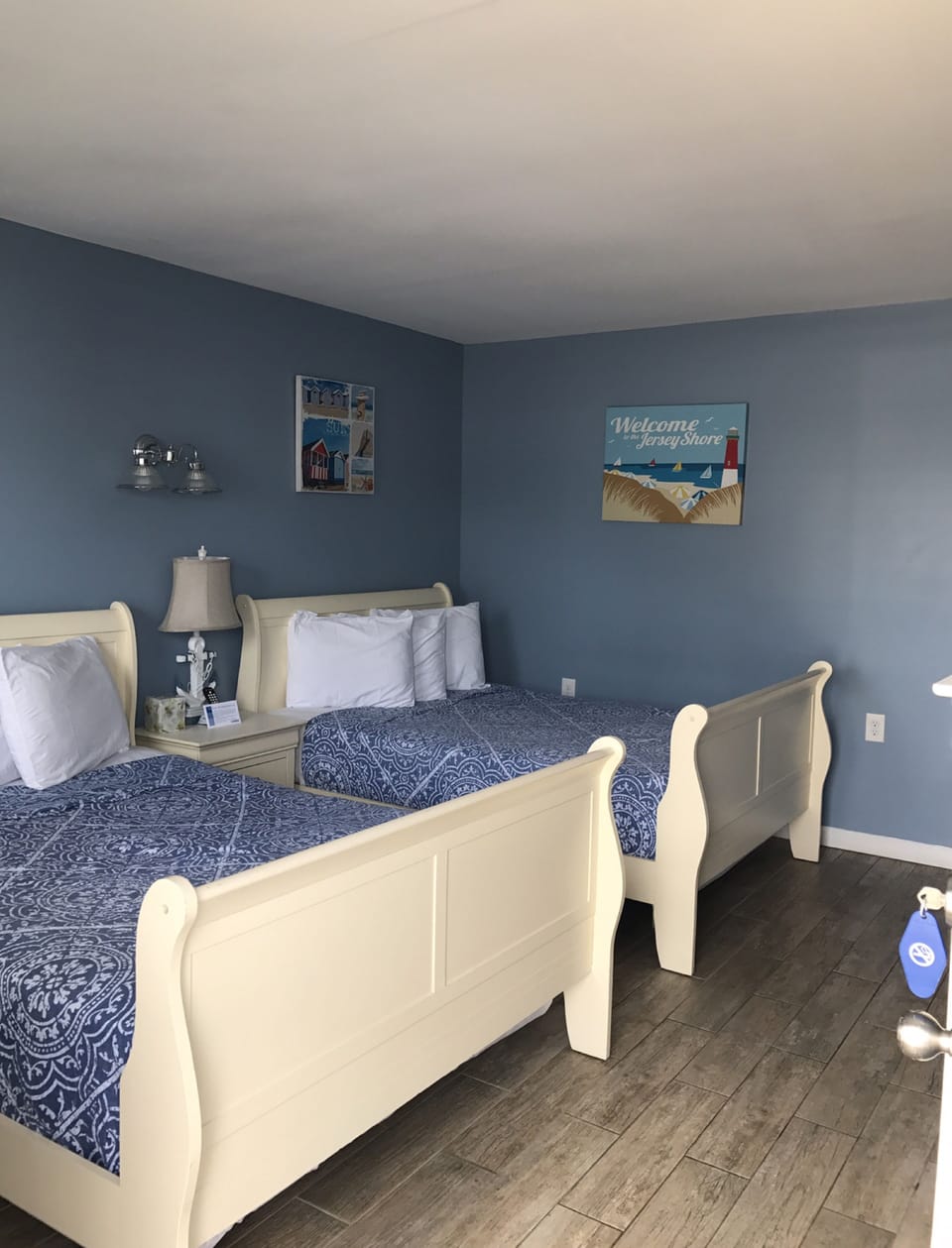 Standard Room, 2 Double Beds | Free WiFi, bed sheets