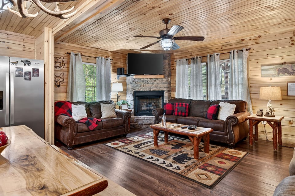 Cabin, 3 Bedrooms | Living area