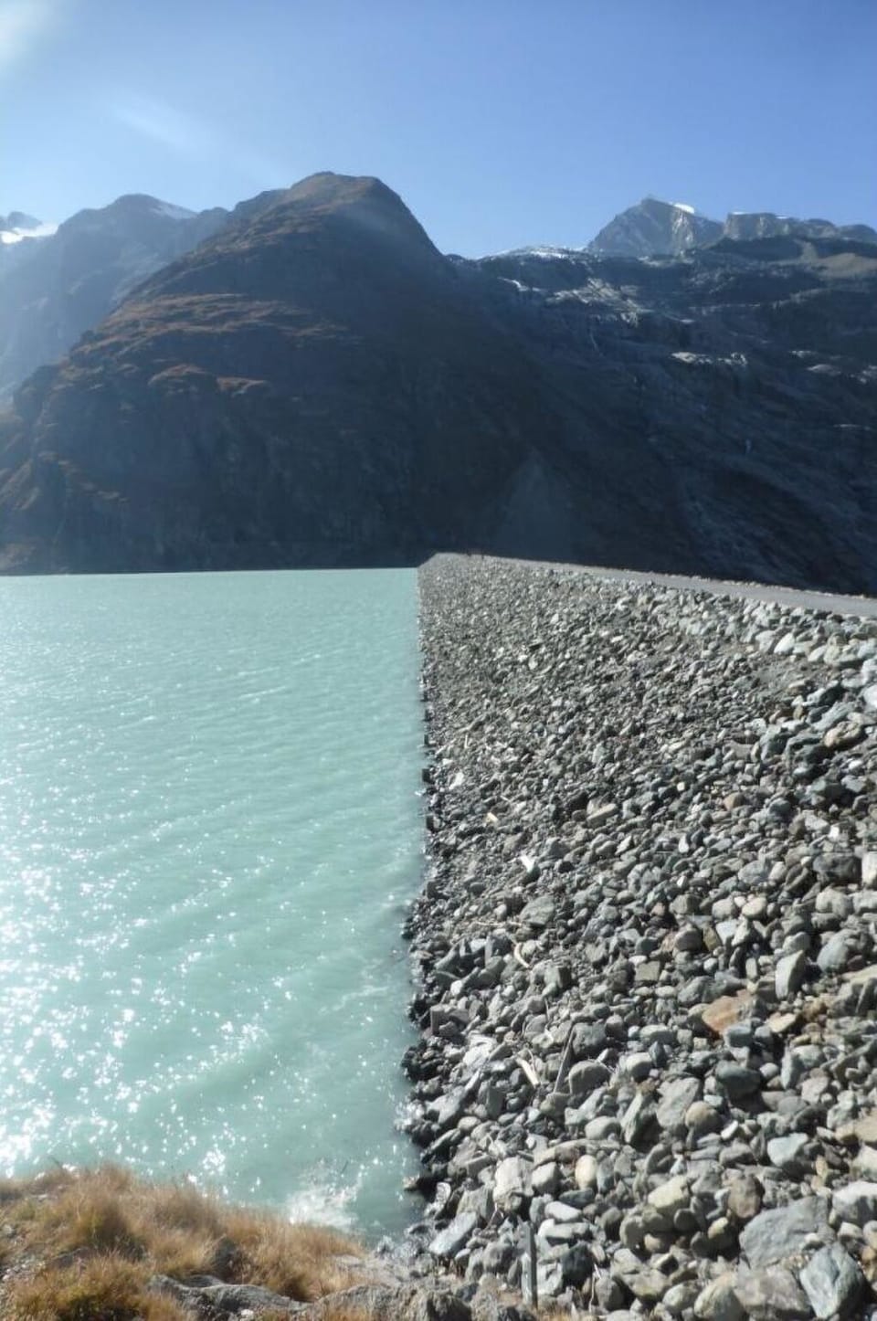 Water, Sky, Cloud, Mountain, Natural Landscape, Coastal And Oceanic Landforms, Lake, Bank, Waterway, Landscape