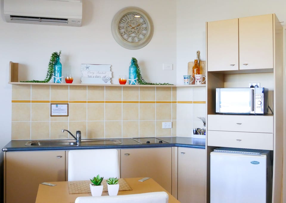 Spacious 1 Bedroom Resort Studio with Ocean Views | Private kitchen | Fridge, microwave, stovetop, espresso maker