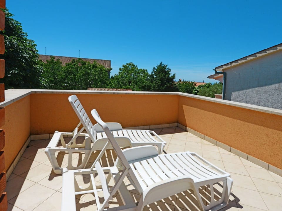 Property, House, Building, Real Estate, Home, Apartment, Residential Area, Architecture, Villa, Room