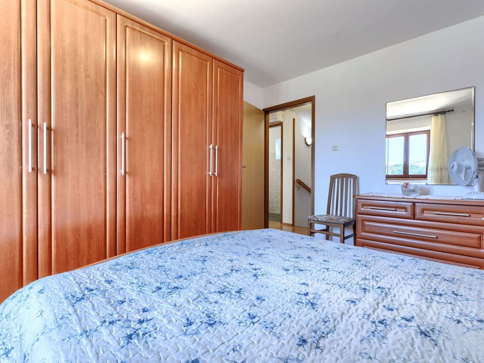 Furniture, Bed, Flooring, Wood, Interior Design, Floor, Bedroom, Bed Sheet, Room, Bedding