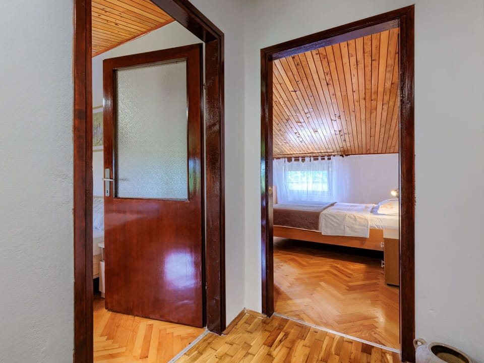 Property, Wood, Comfort, Lighting, Interior Design, Door, Floor, Building, Flooring
