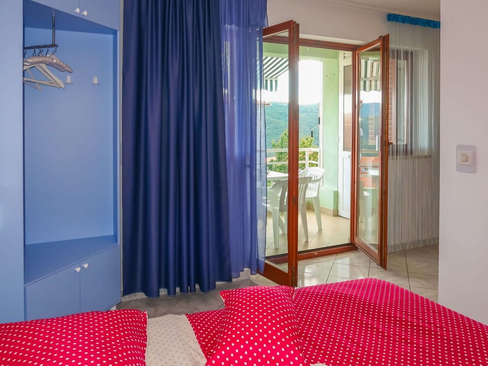 Property, Building, Azure, Interior Design, Textile, Lighting, Flooring, Floor, Wood, House