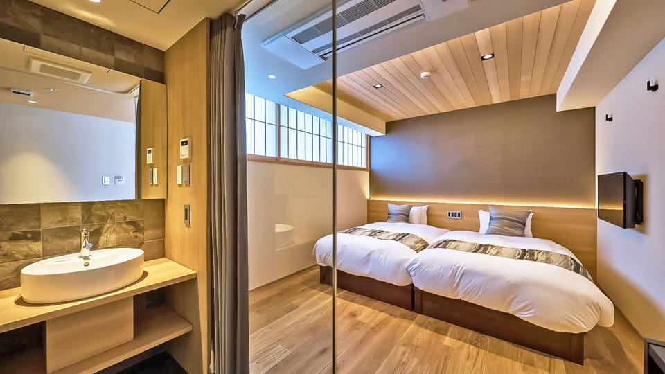 Superior Twin Room | In-room safe, desk, free WiFi, bed sheets
