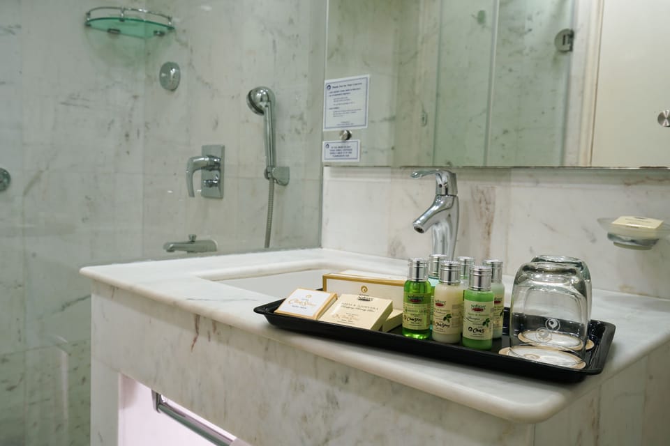 Superior Room | Bathroom | Free toiletries, slippers, towels