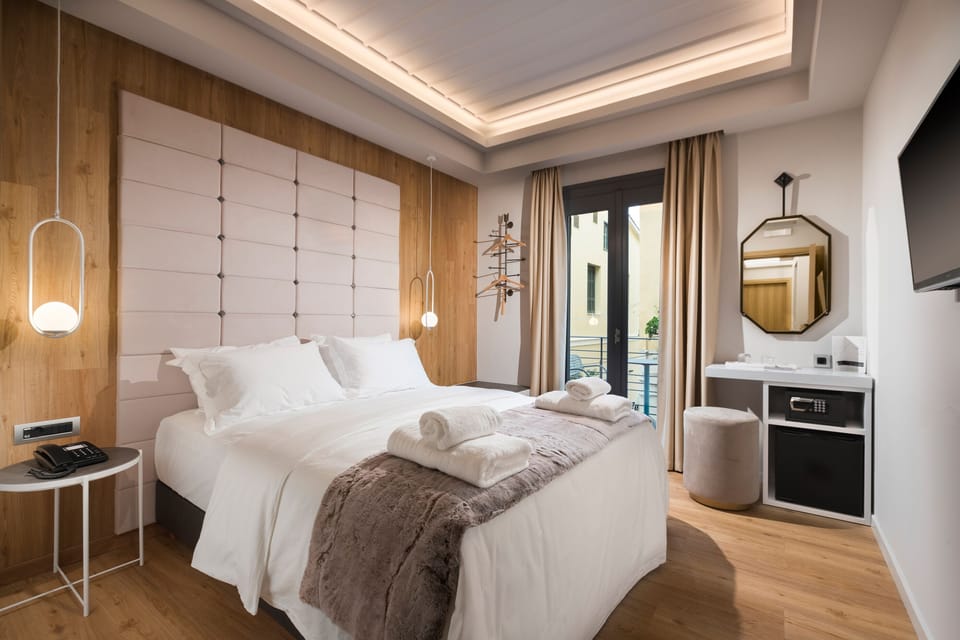 Deluxe Double Room | Premium bedding, Tempur-Pedic beds, in-room safe, individually decorated