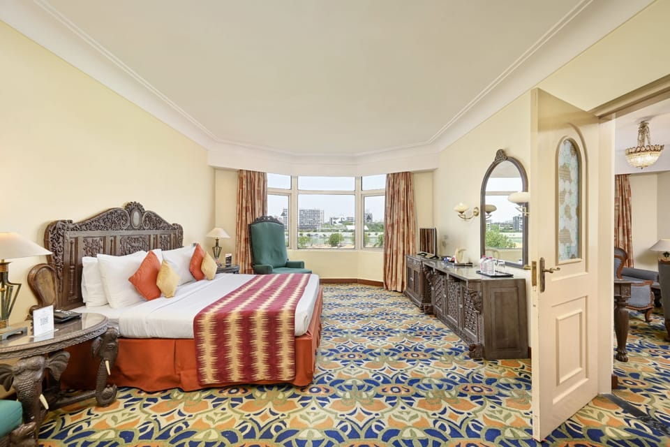 Presidential Studio Suite | Premium bedding, in-room safe, individually furnished, desk