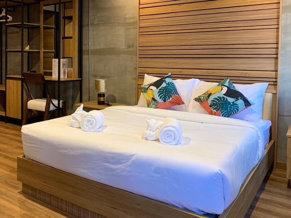 Deluxe Double Room | Blackout drapes, free WiFi, bed sheets