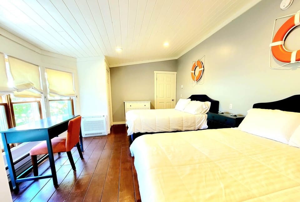 Gatehouse Double Queen Bedroom
