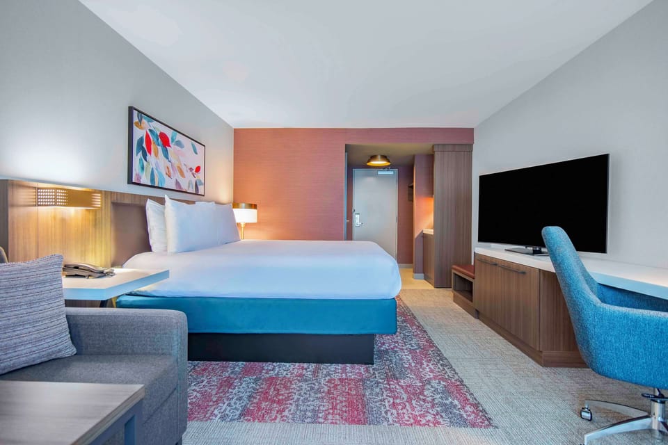 In-room safe, individually decorated, desk, laptop workspace