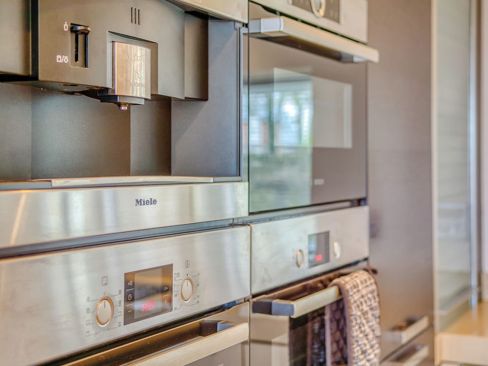 Well equipped kitchen | Otters View, Somerford Keynes, near Cirencester