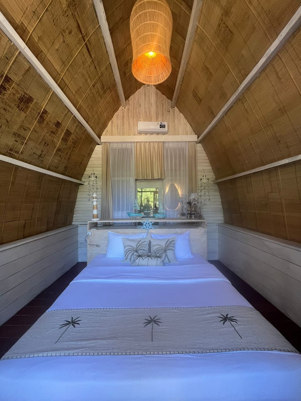 Superior Bungalow, 1 Bedroom, Non Smoking | In-room safe, WiFi (free), bed sheets
