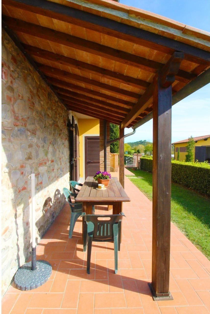 Plant, Building, Wood, Table, Shade, Leisure, Tree, Wood Stain, House, Outdoor Structure